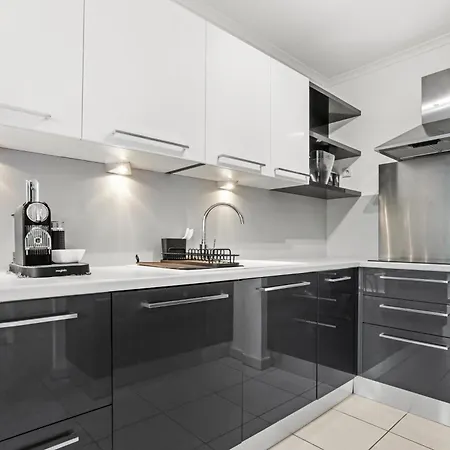 46m² Neuf Pres Vieux Port Et Plages Apartmán Fréjus