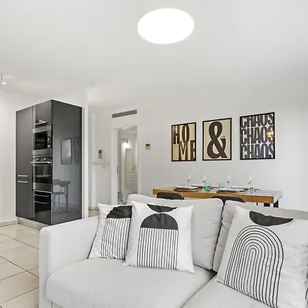 46m² Neuf Pres Vieux Port Et Plages Apartmán Fréjus