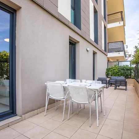 46m² Neuf Pres Vieux Port Et Plages Apartmán Fréjus