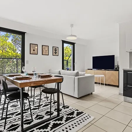 46m² Neuf Pres Vieux Port Et Plages Apartmán *