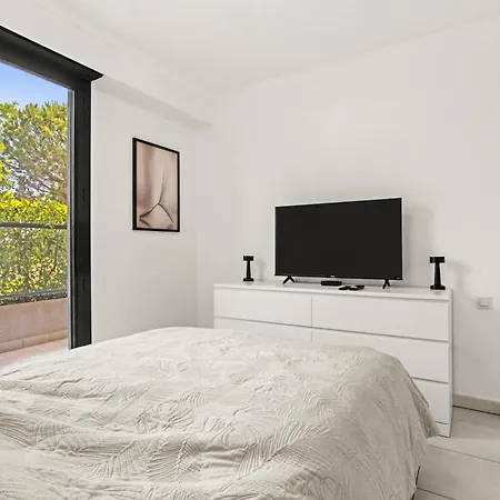 46m² Neuf Pres Vieux Port Et Plages Apartament