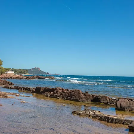 46m² Neuf Pres Vieux Port Et Plages *
